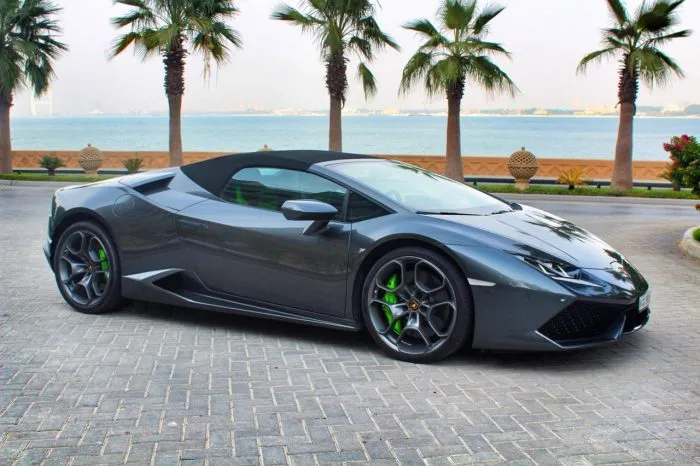 Rent Lamborghini Huracan Spyder in Dubai